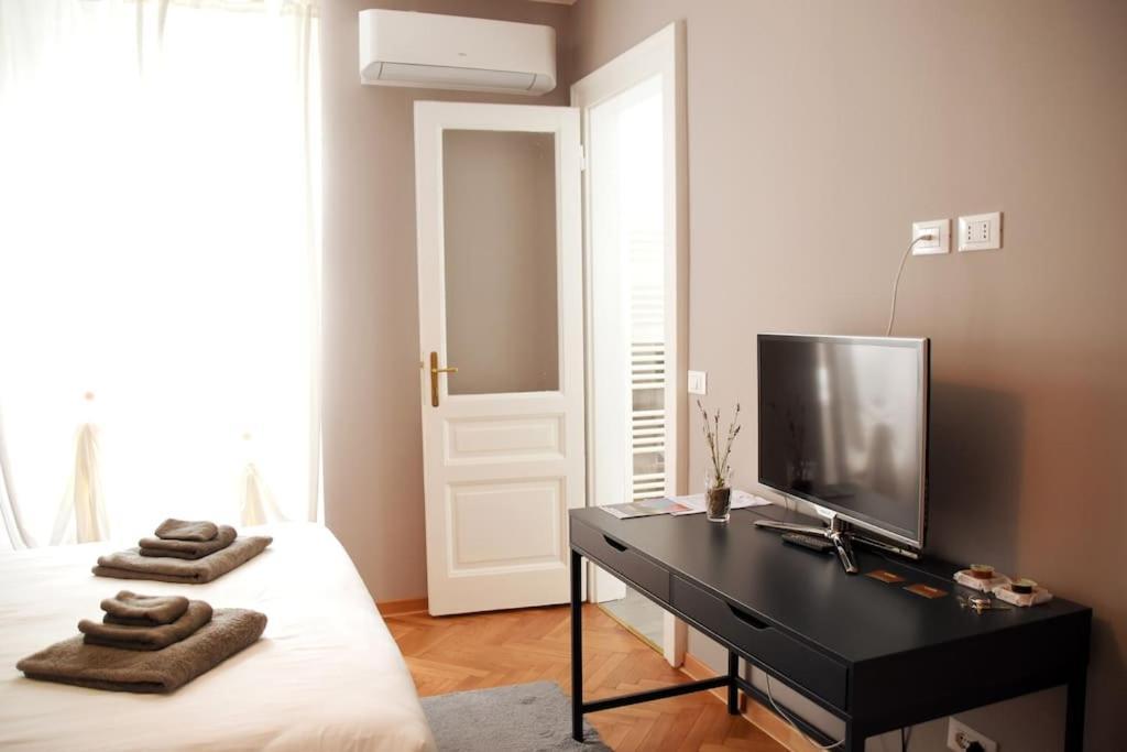 Residence Montanelli Триест Екстериор снимка