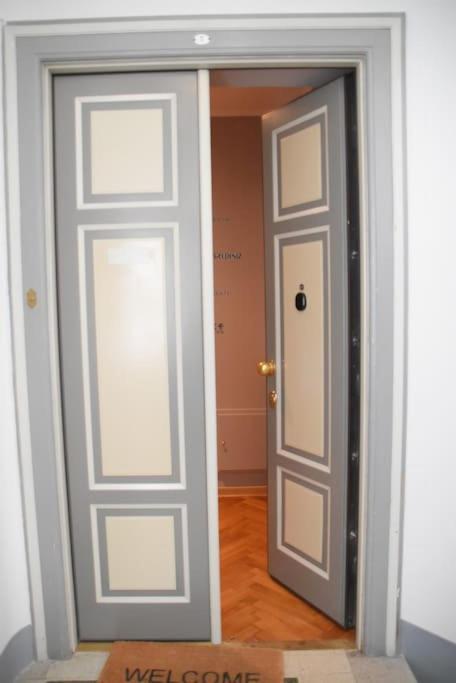 Residence Montanelli Триест Екстериор снимка