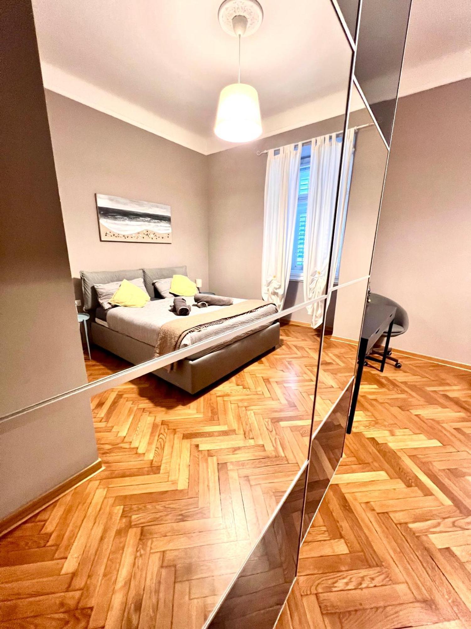 Residence Montanelli Триест Екстериор снимка