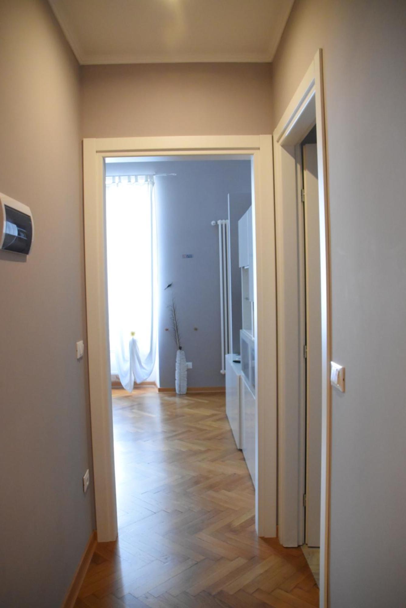 Residence Montanelli Триест Екстериор снимка
