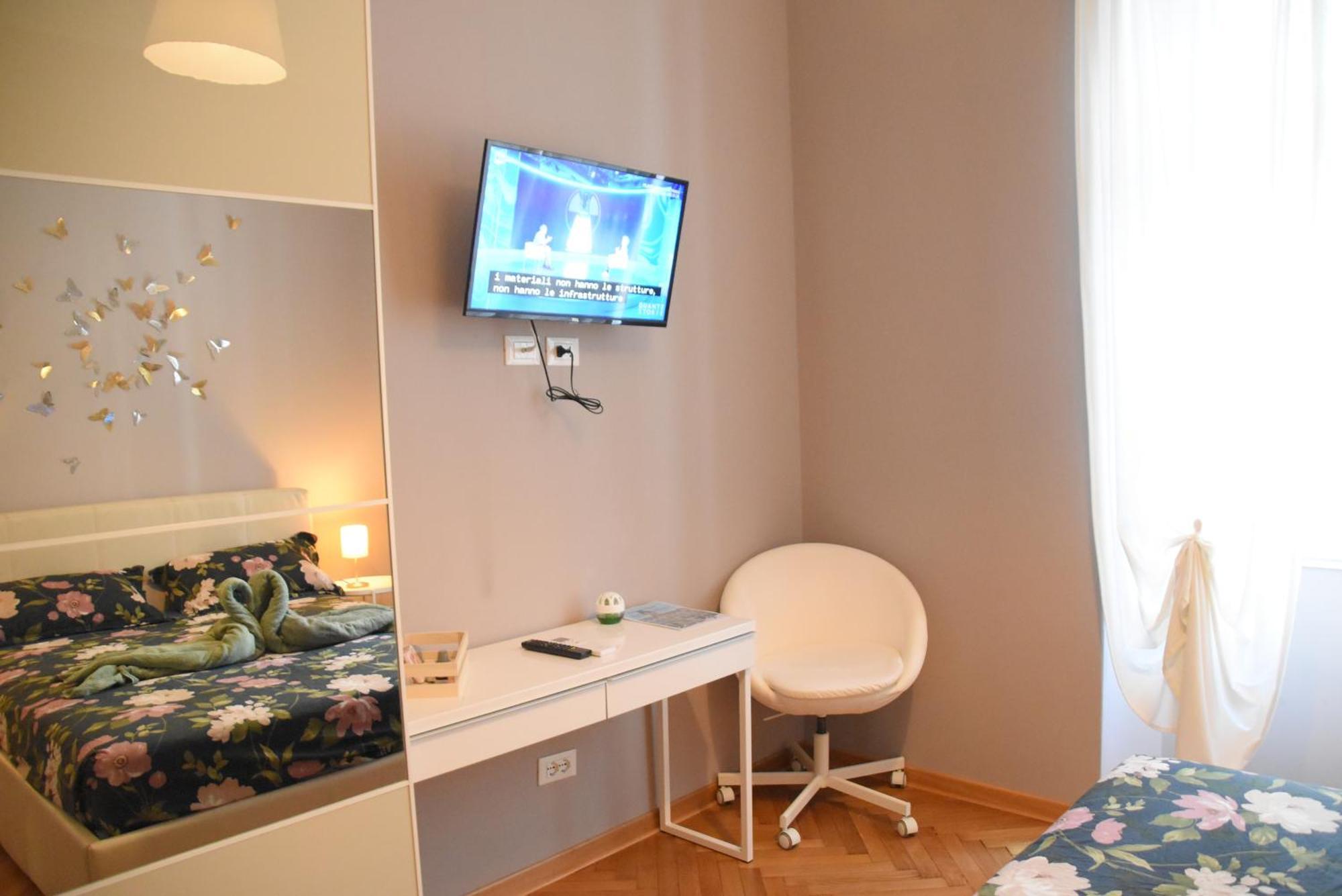 Residence Montanelli Триест Екстериор снимка