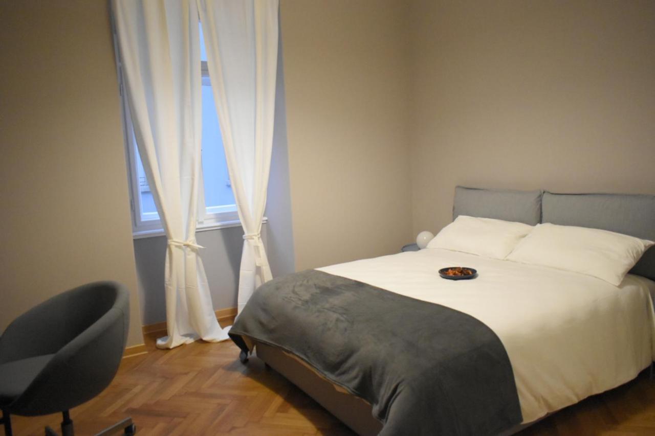 Residence Montanelli Триест Екстериор снимка
